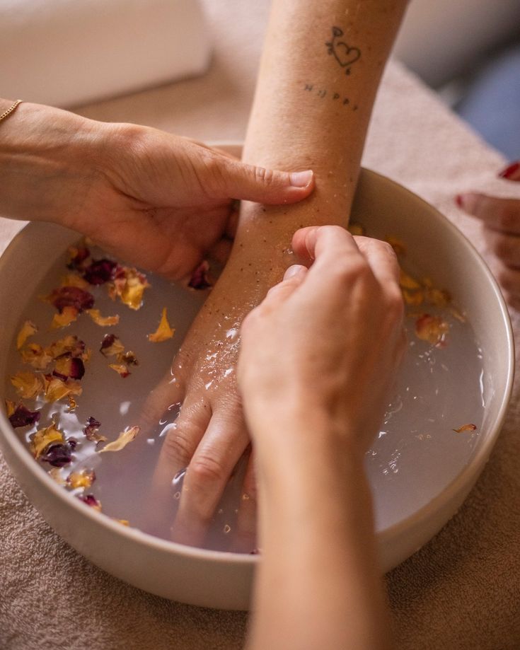 Manicure station